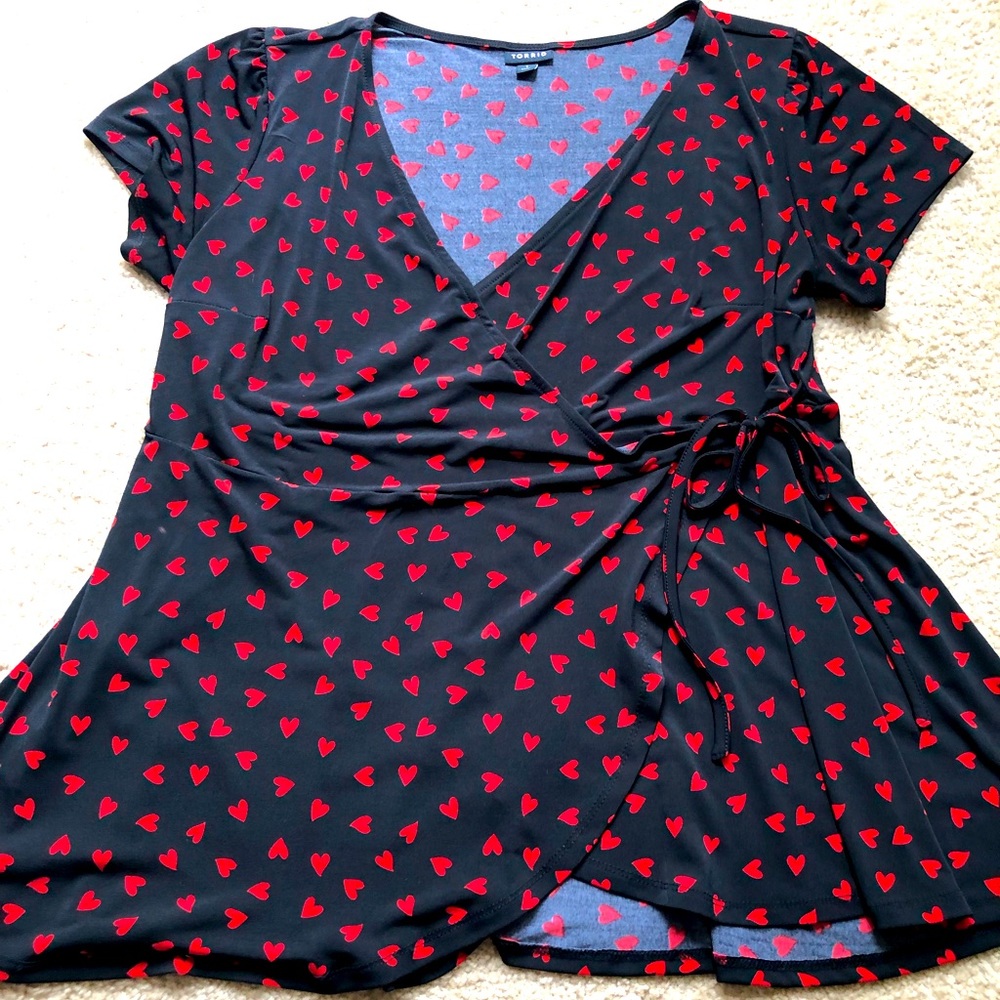 Wrap and Tie Black with Red Hearts Top